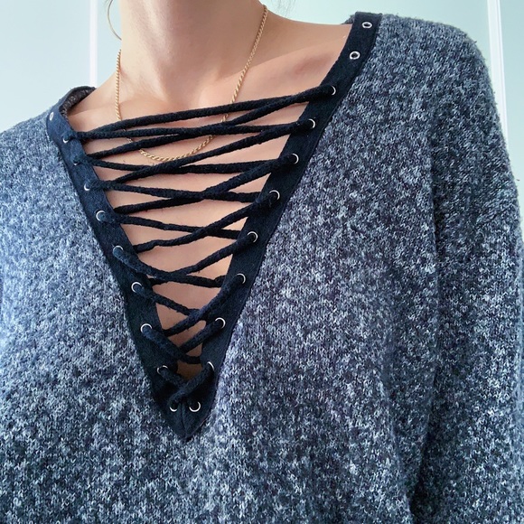 laced up v-neck sweater 🕷 - Picture 5 of 11